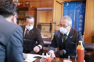 知事4