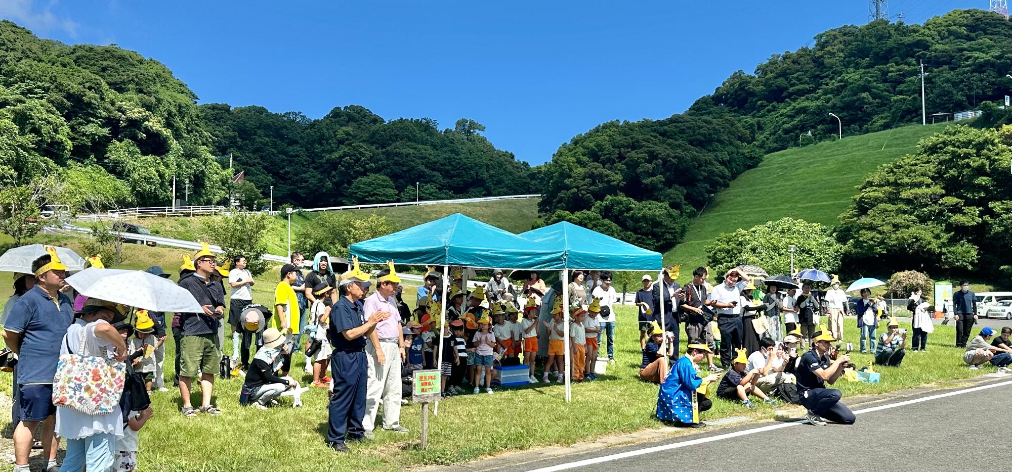 辻永、【双湖台より見たるペンケ・パンケ】、希少な大判額装用画集より 8/19配信】西海市の新たなランドマーク「ポケふた」がお披露目されまし
