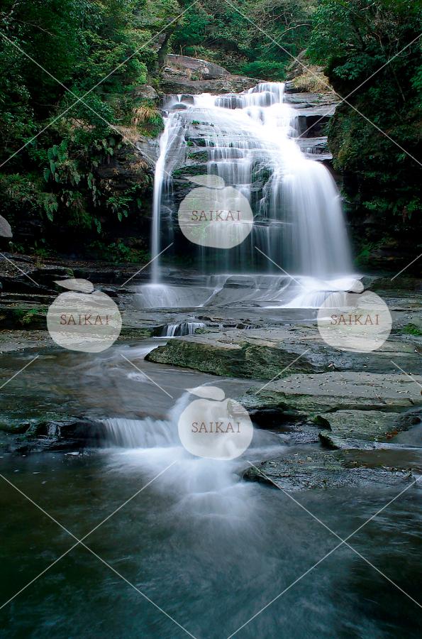 つがね落としの滝の写真